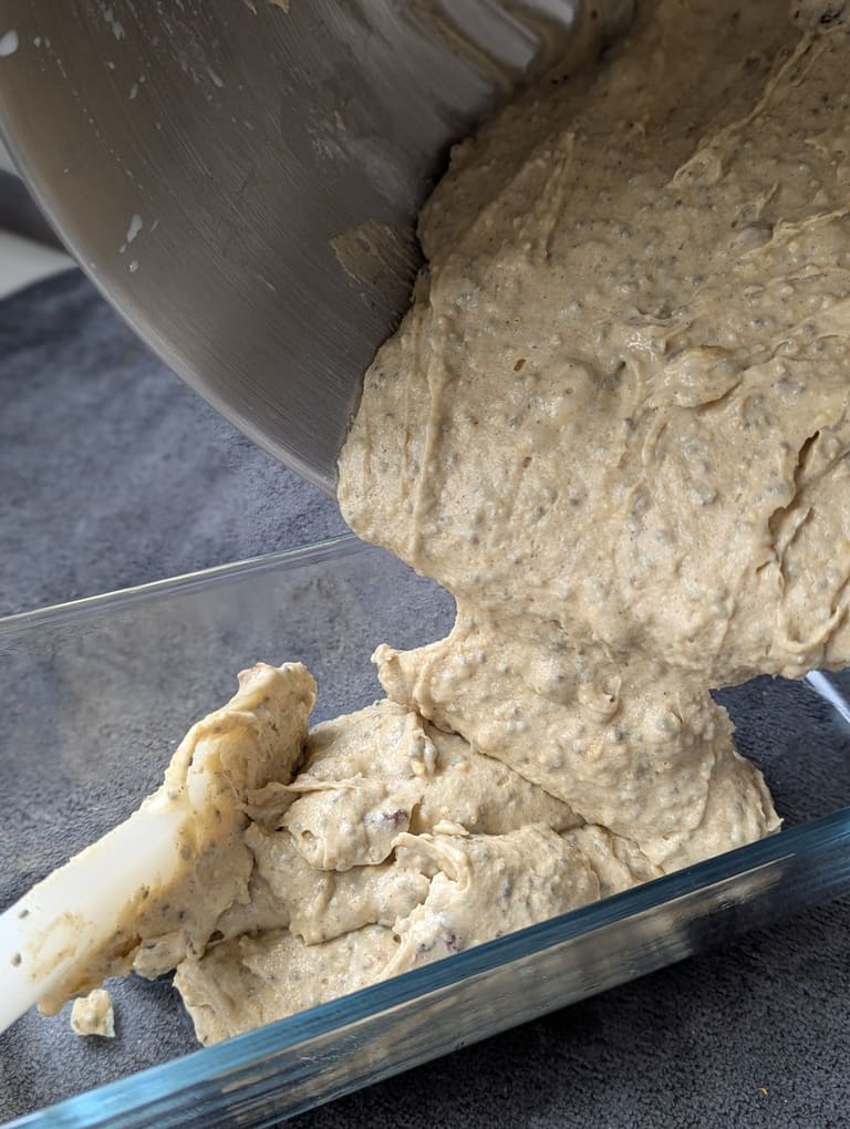 verser la pate dans le moule huilé