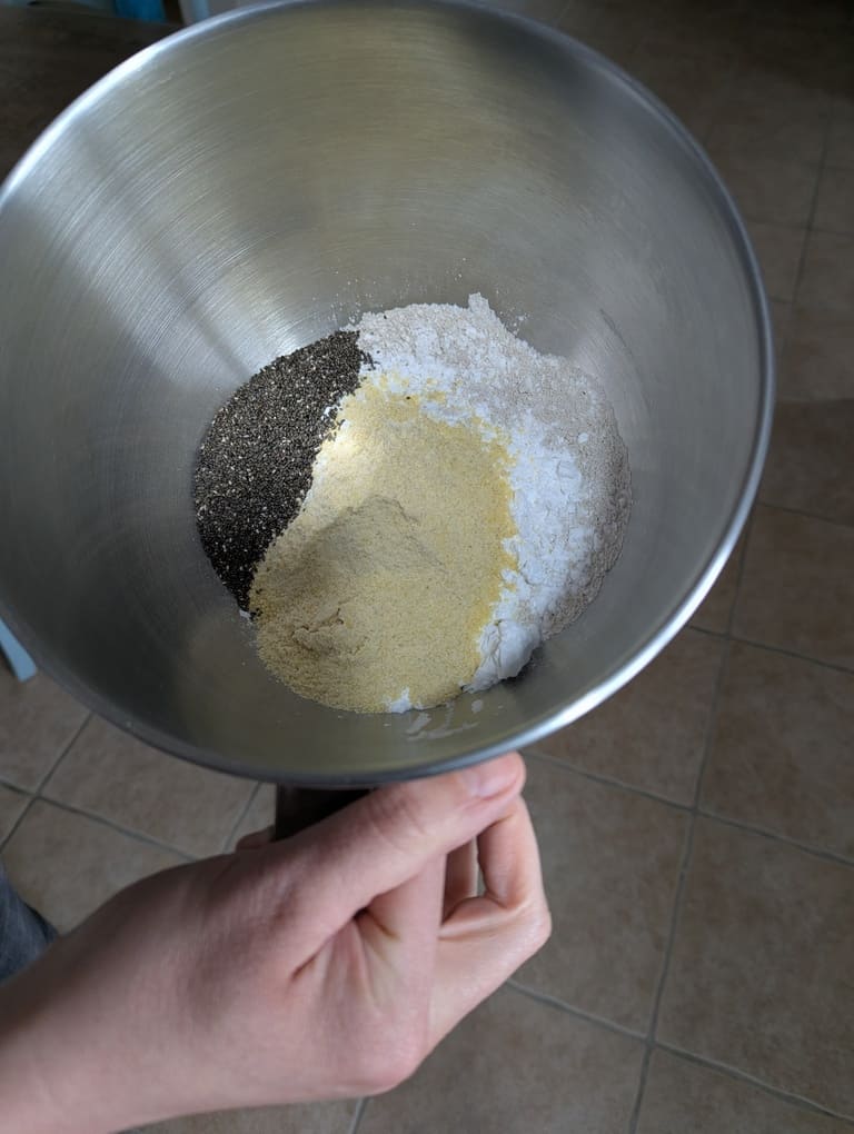 verser les farines et les graines de chia
