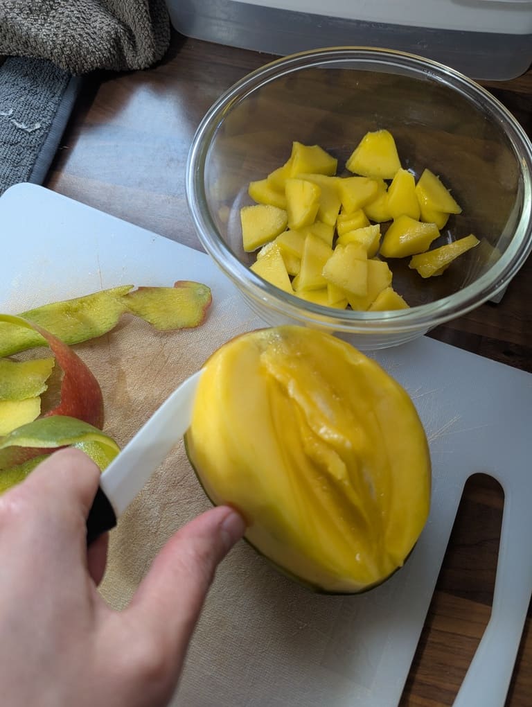 découper la mangue