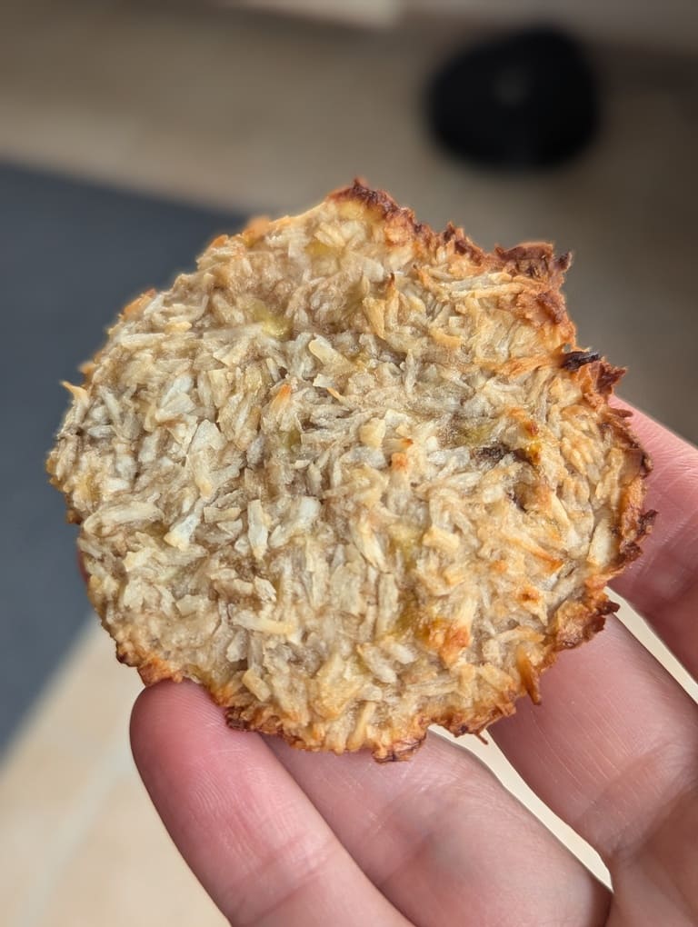 Biscuits à la noix de coco bien doré