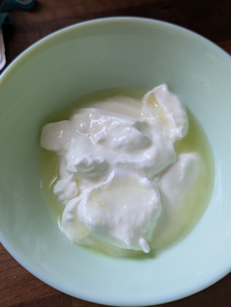ajouter le skyr et le jus de citron
