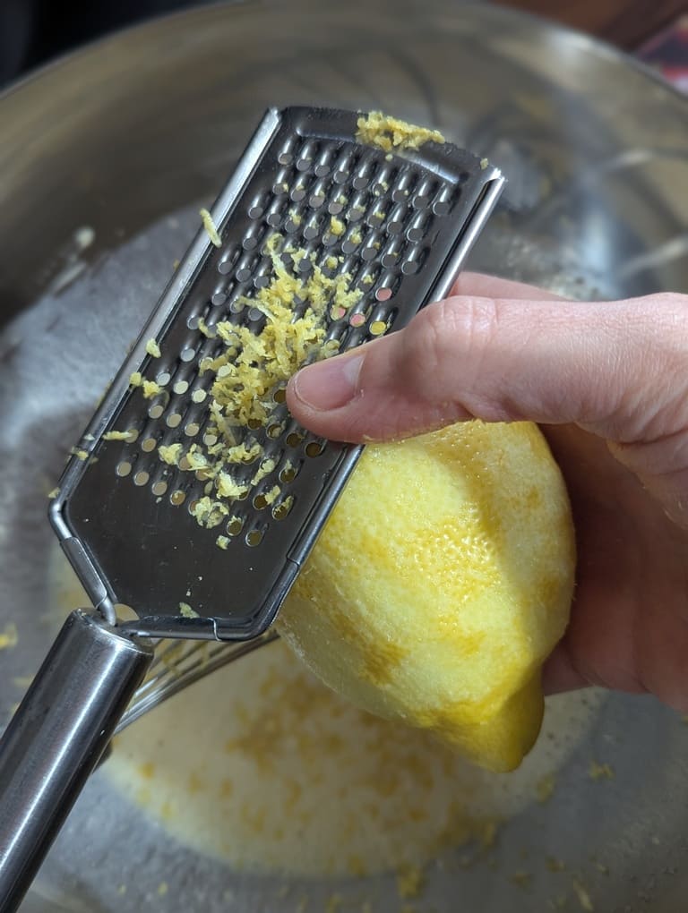 ajouter le zeste de citron