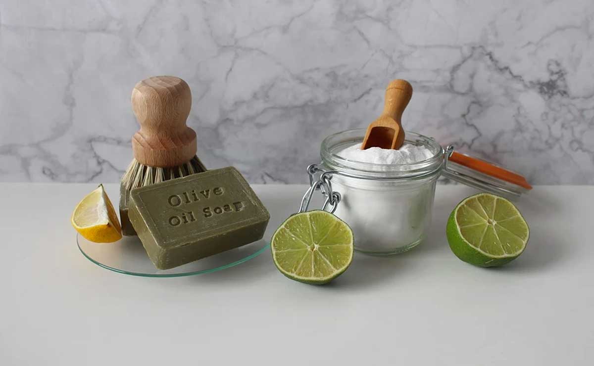 produits-de-base-entretien-maison-au-naturel