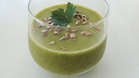 Soupe froide courgettes curry