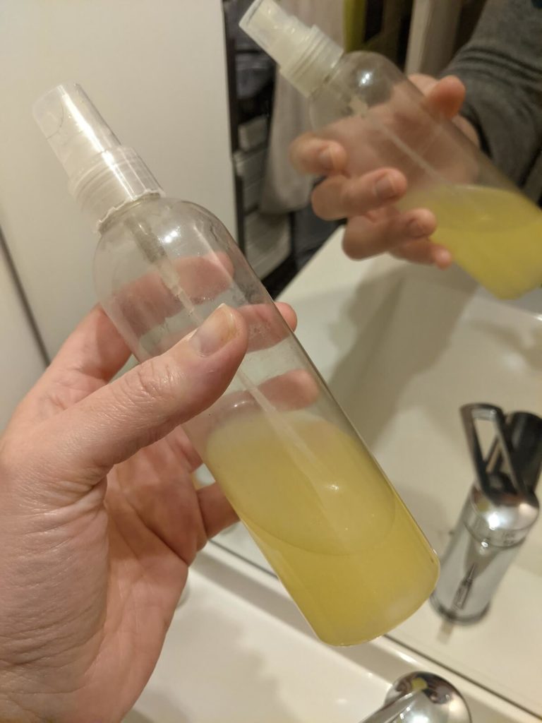 recette spray coiffant maison