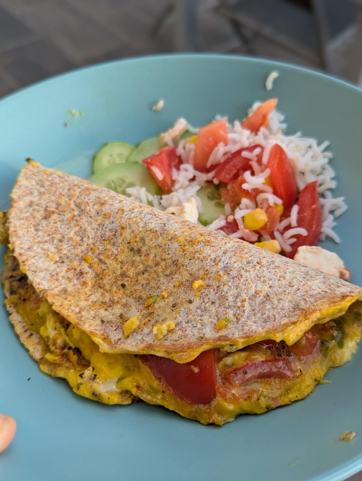 wrap healthy à l'omelette et à la tomate