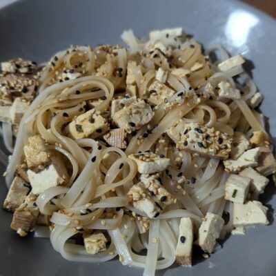 recette de tagliatelles de riz express au tofu
