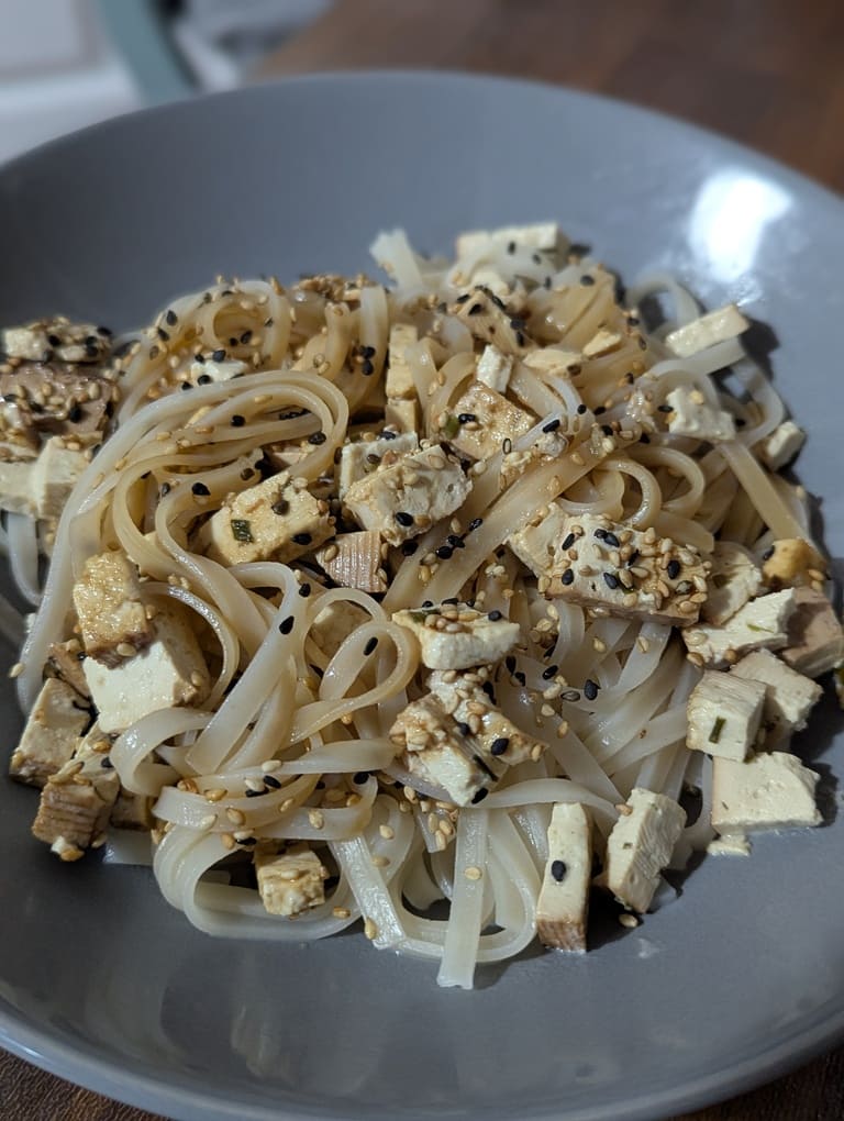 recette de tagliatelles de riz express au tofu