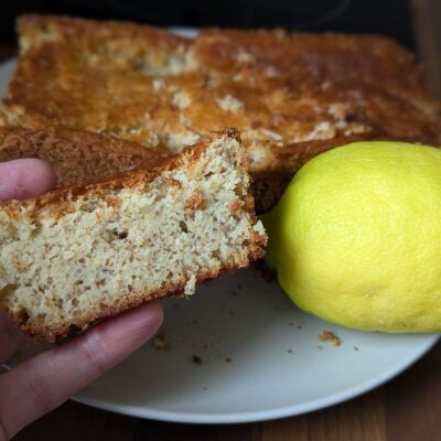 cake imbibé au citron sans gluten et allégé en sucre et graisse